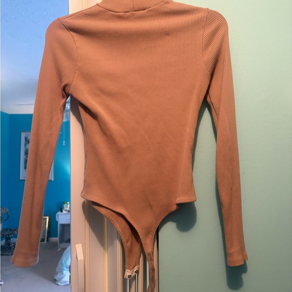 Nude Ribbed Bodysuit - Picture 2 of 3